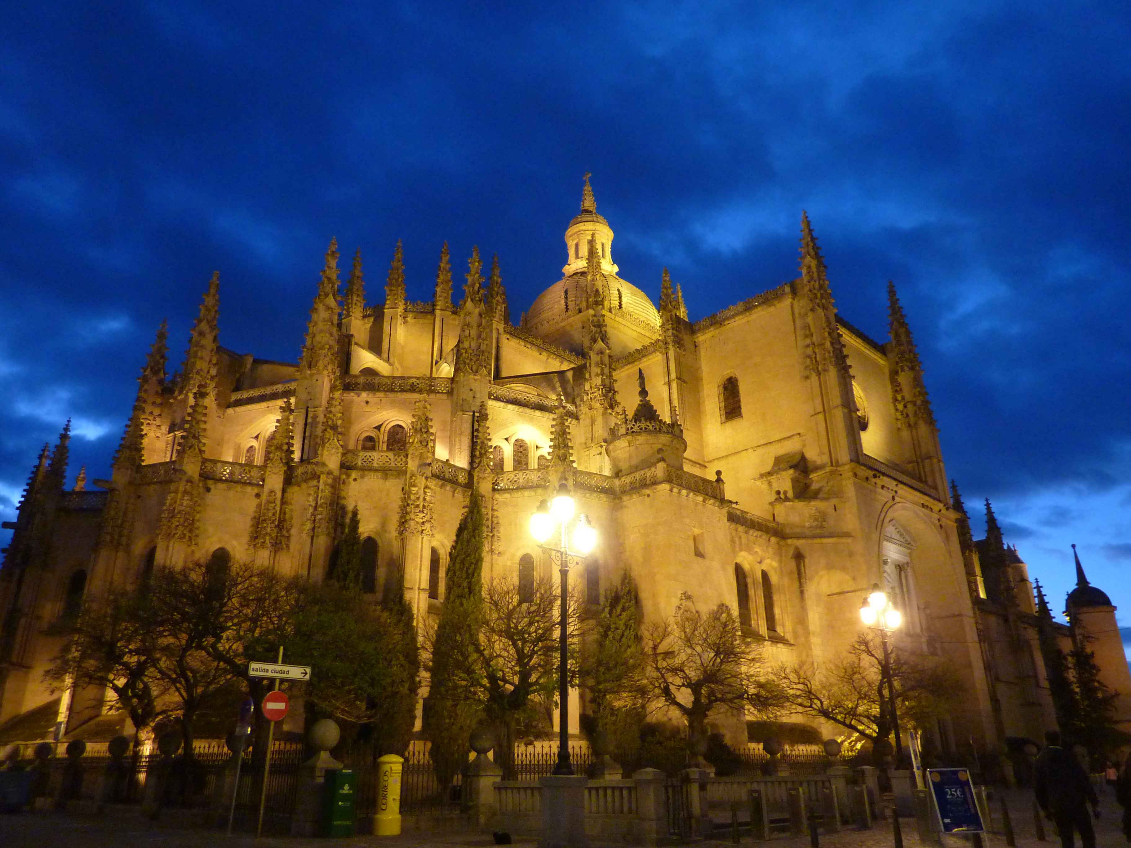 Photos de La Nuit Cathedrale De Segovie
