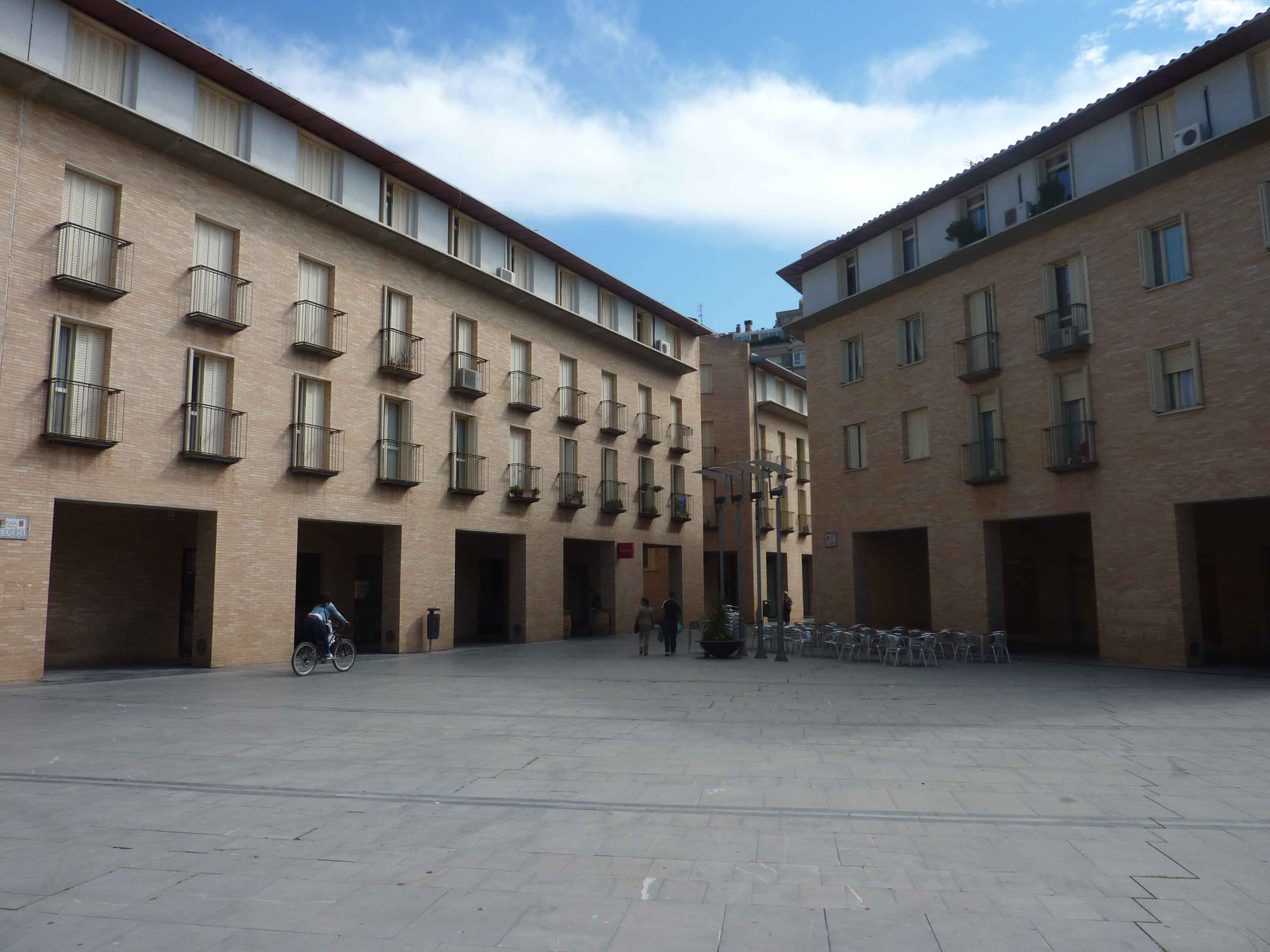 Photos de Grande Place Renovee De Tudela