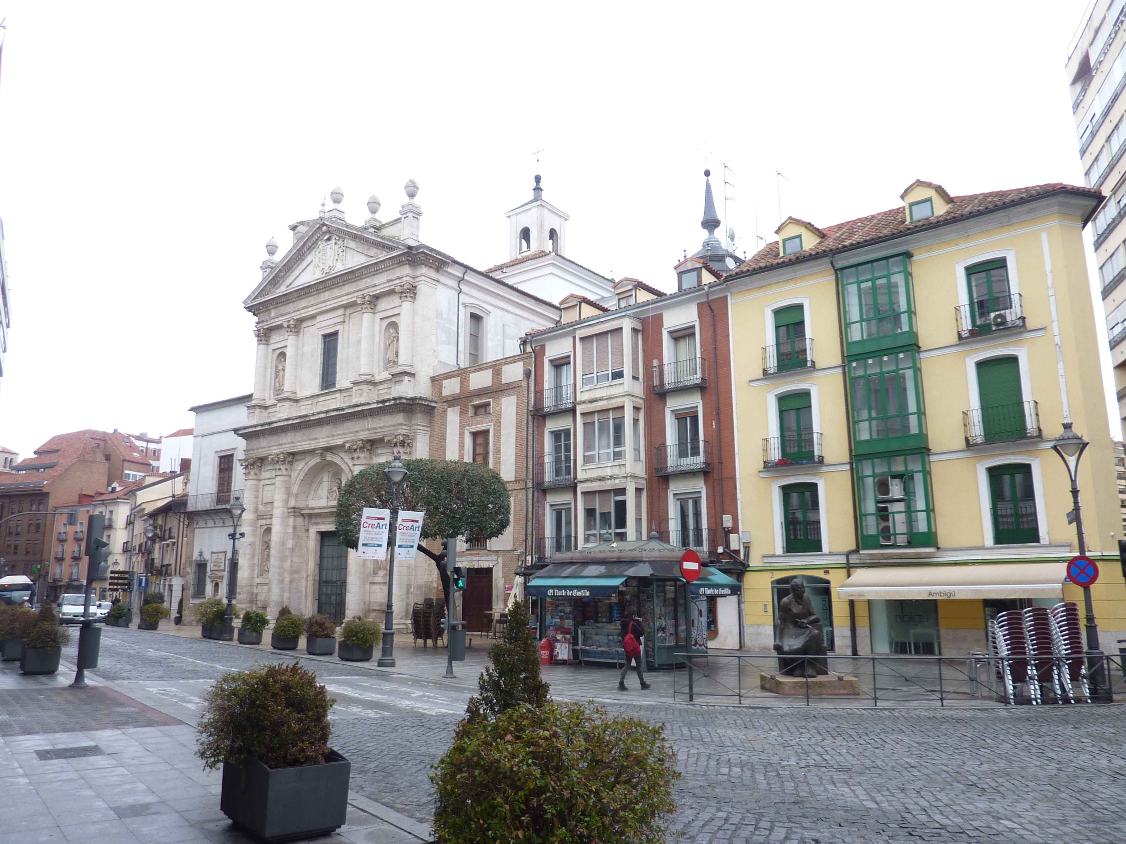 Photos de Immeuble Tout En Couleur Dans Le Centre De Valladolid