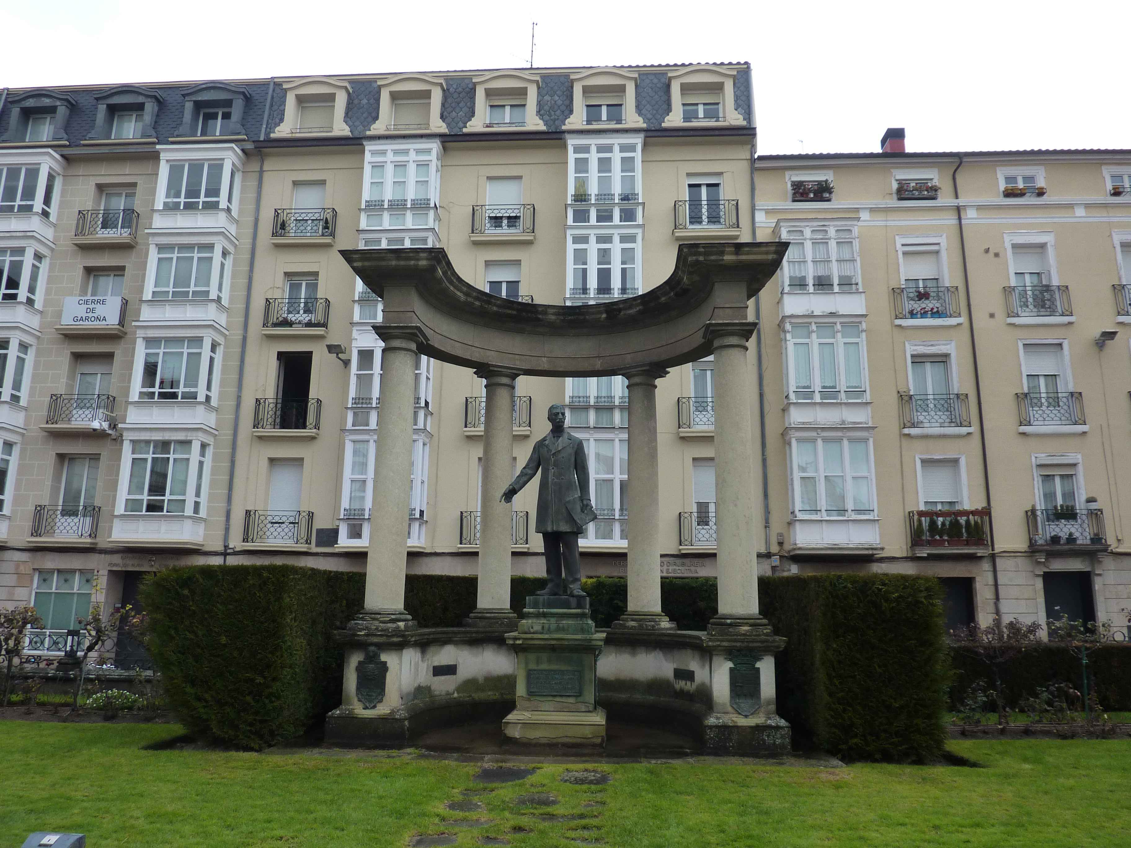 Photos de Statue Place De La Province De Vitoria