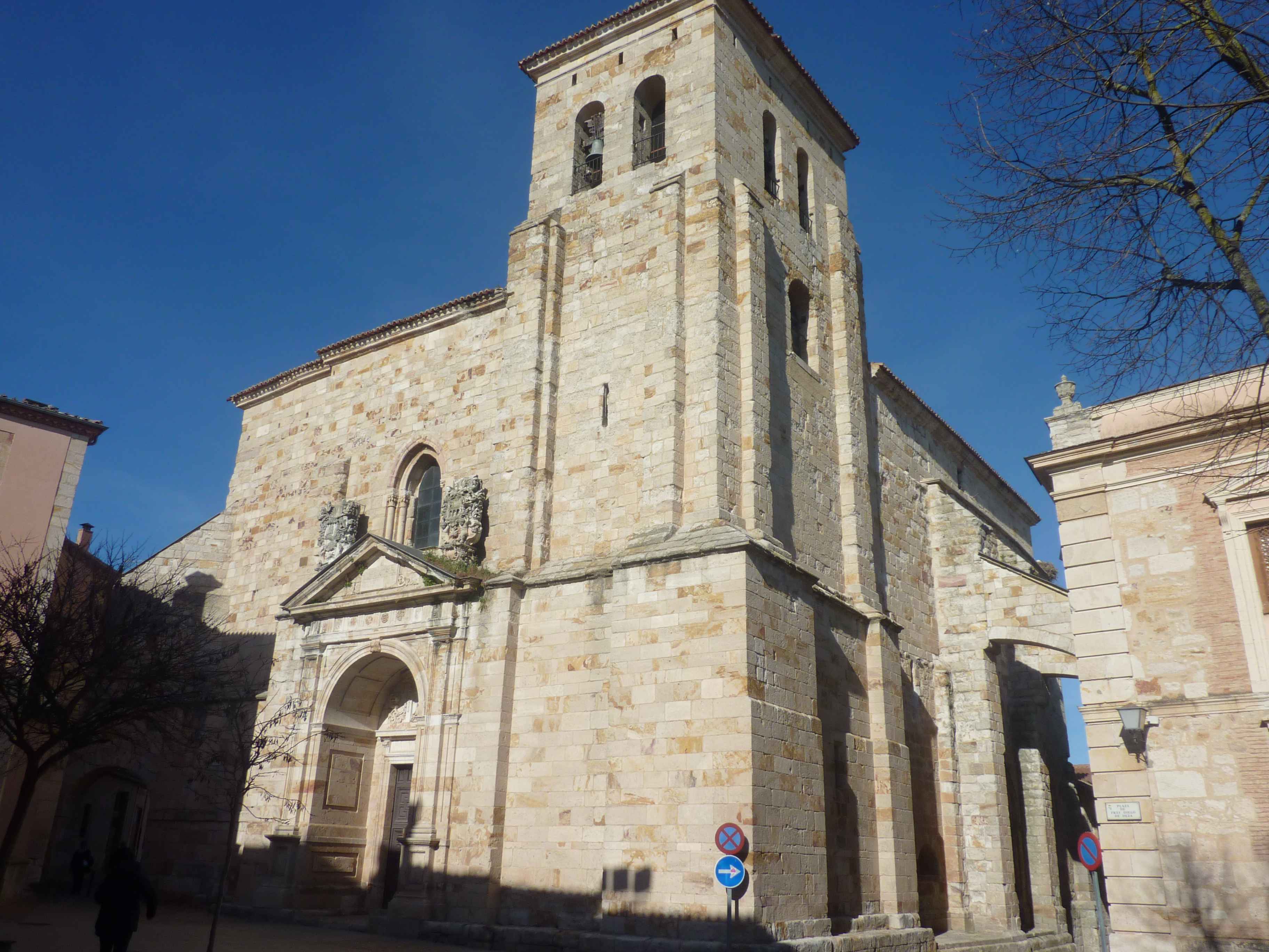 Photos de Encore Une Magnigique Eglise Dans Les Fortifications De Zamora